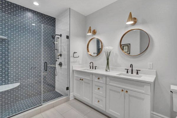bathroom renovation mistakes to avoid